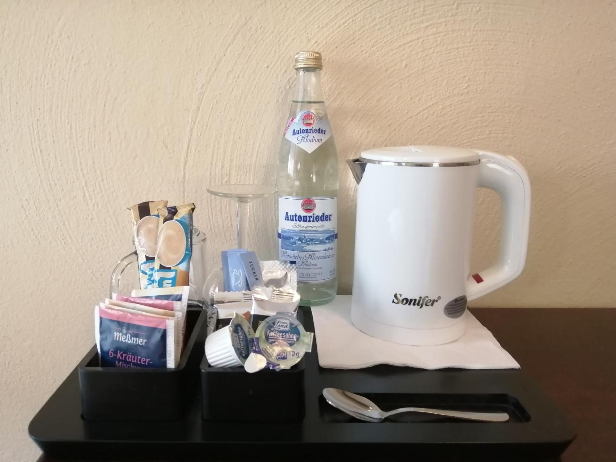 Hotel Augsburg Goldener Falke Rum bild